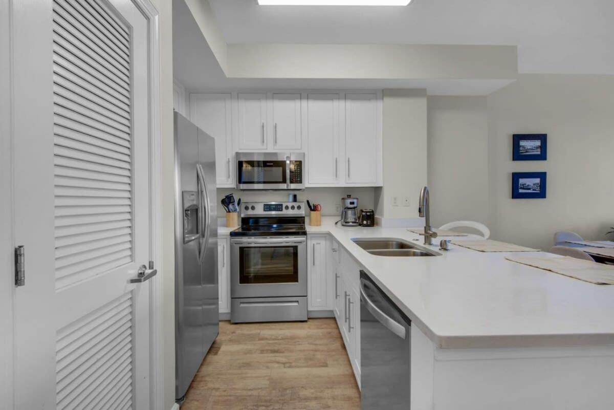 Brightly Furnished Beachfront Condominium By Brightwild Panama City Beach Exteriér fotografie